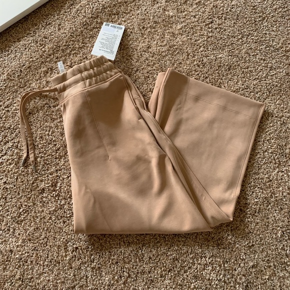 lululelmon soft ambitions - Picture 2 of 4